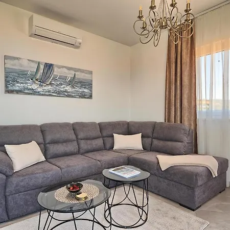 Doris' Place - Sea View Flat Close To Apartman Slatine