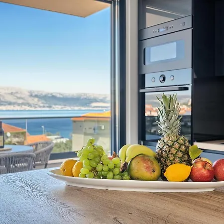 Apartman Doris' Place - Sea View Flat Close To